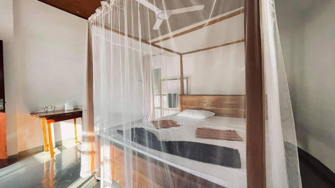 Rituale Guest House - Surf & Yoga Mirissa Bagian luar foto