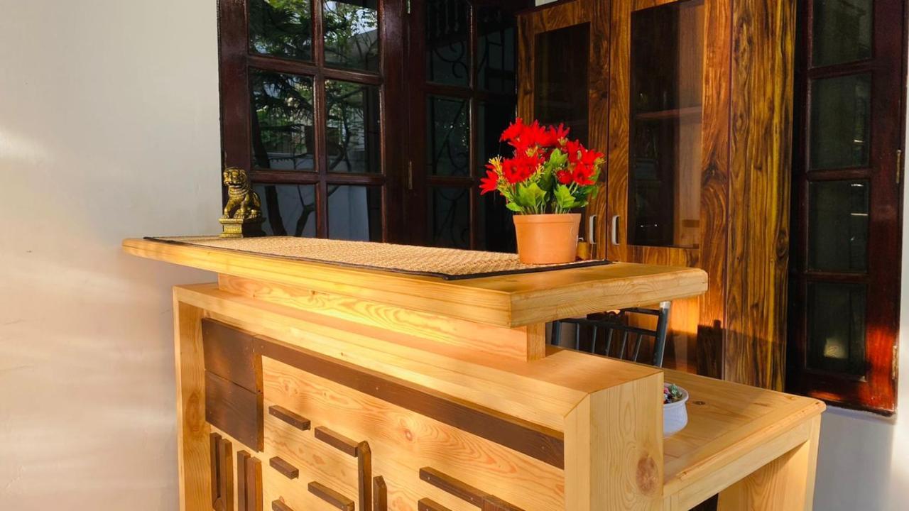 Rituale Guest House - Surf & Yoga Mirissa Bagian luar foto