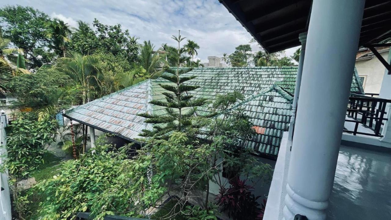 Rituale Guest House - Surf & Yoga Mirissa Bagian luar foto