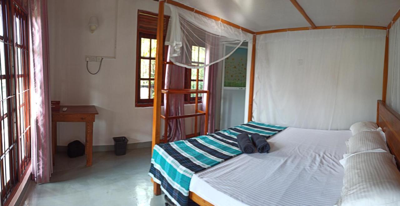 Rituale Guest House - Surf & Yoga Mirissa Bagian luar foto