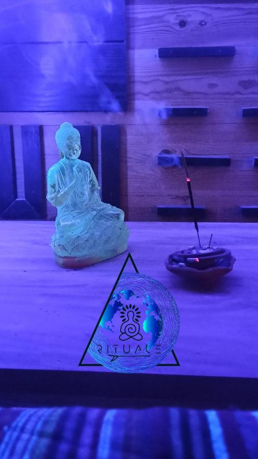 Rituale Guest House - Surf & Yoga Mirissa Bagian luar foto